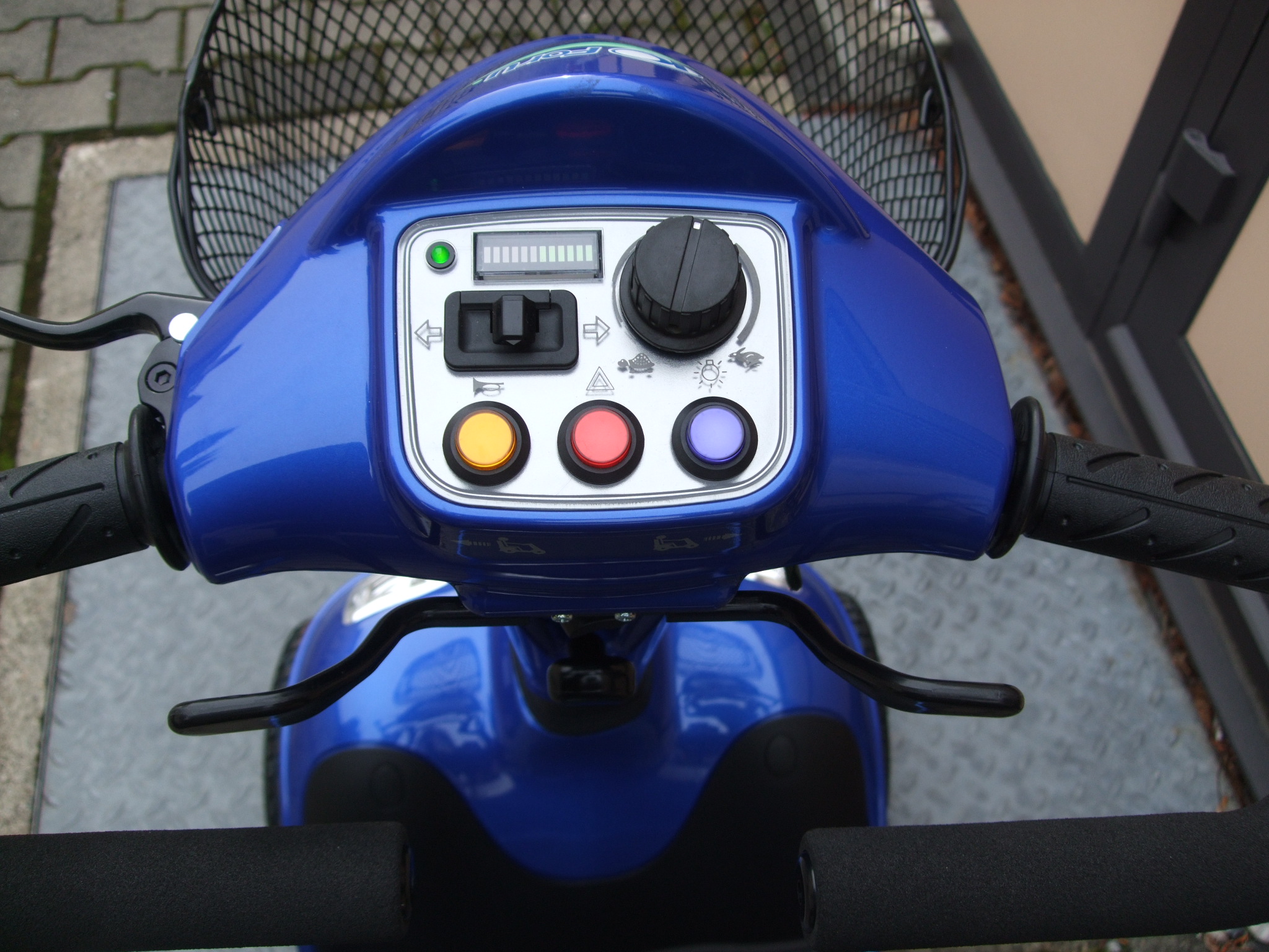 6 km/h - Elektromobil